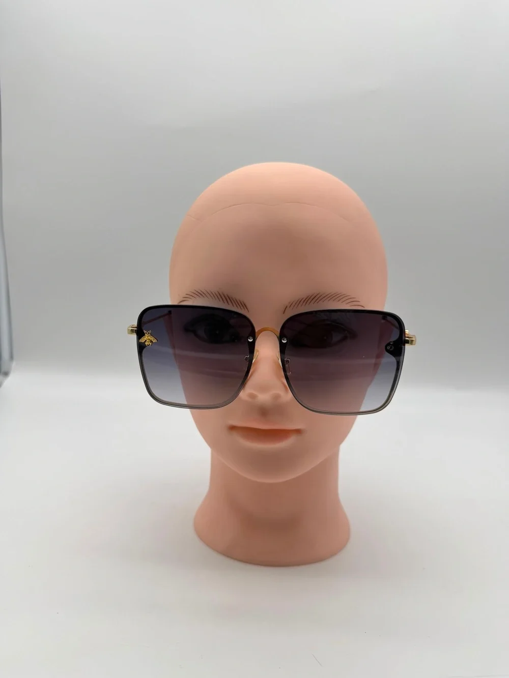 Bee Oversized Gradient Square Sunglasses - Black/Grey‎